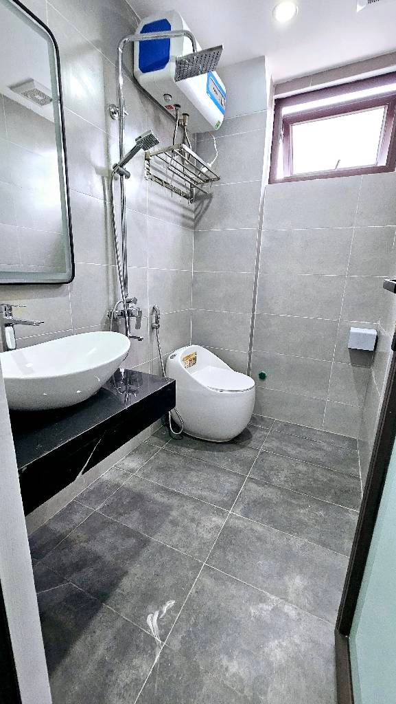 Bán nhà Ngõ Trại Cá - diện tích 31m2 6 tầng - Lô góc, thang máy - giá 9,9 tỷ