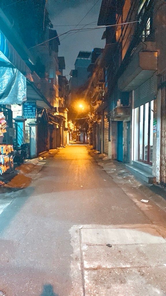 Bán nhà Đê Tô Hoàng - diện tích 16m2 3 tầng - Mặt phố, giá 3,1 tỷ