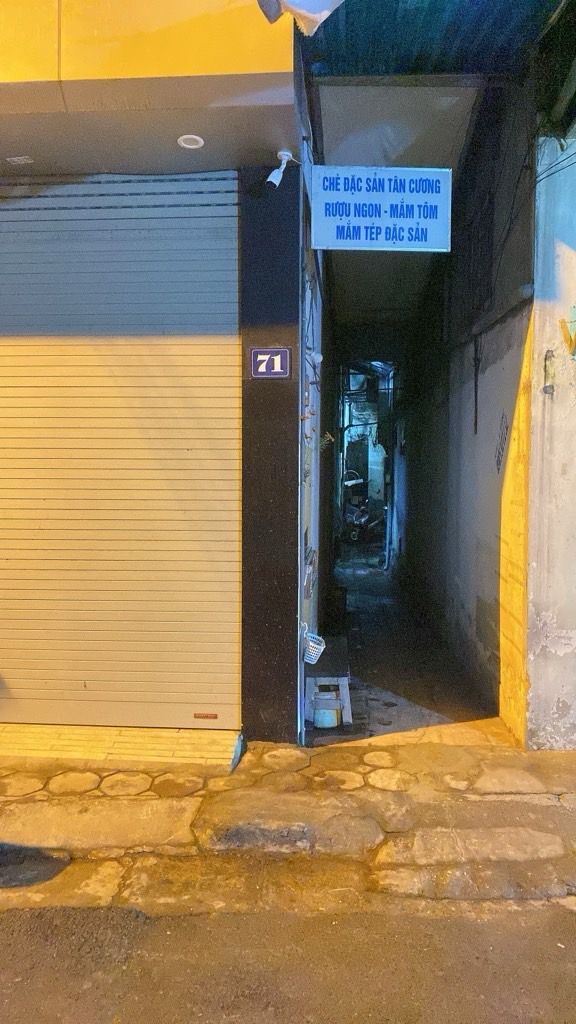 Bán nhà Đê Tô Hoàng - diện tích 16m2 3 tầng - Mặt phố, giá 3,1 tỷ