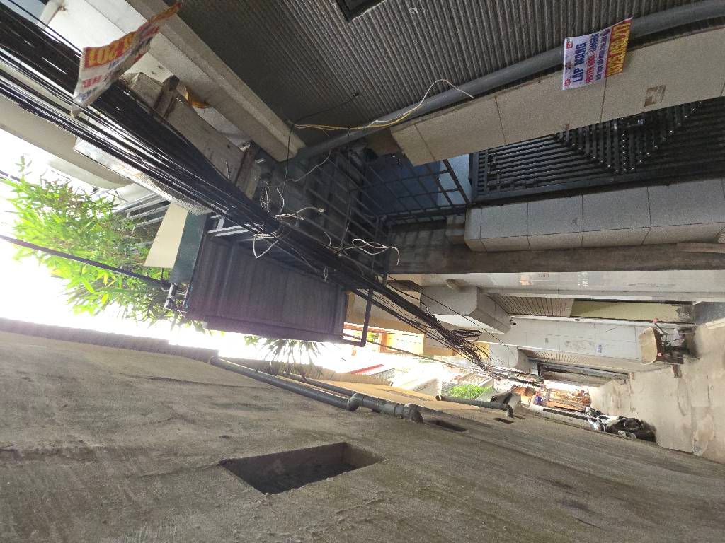 Bán nhà Đê Trần Khát Chân - diện tích 32,9m2 4 tầng - Mặt ngõ thông, vị trí trung tâm - giá 8,8 tỷ