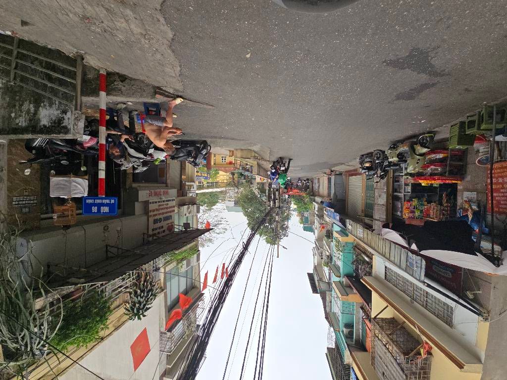 Bán nhà Đê Trần Khát Chân - diện tích 32,9m2 4 tầng - Mặt ngõ thông, vị trí trung tâm - giá 8,8 tỷ