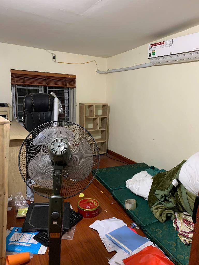 Bán nhà Định Công Thượng - diện tích 20m2 3 tầng - nhà nhỏ tiền ở ngay - giá 1,9 tỷ