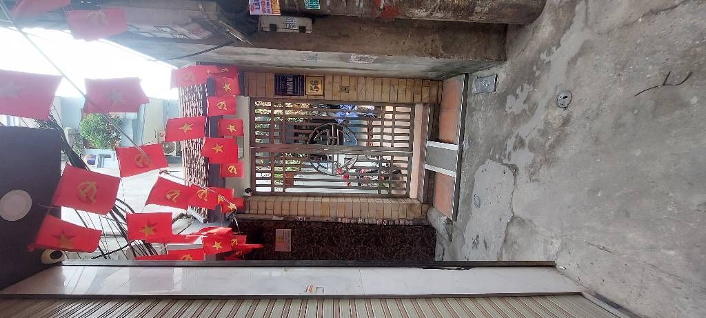 Bán nhà Định Công Thượng - diện tích 20m2 3 tầng - nhà nhỏ tiền ở ngay - giá 1,9 tỷ