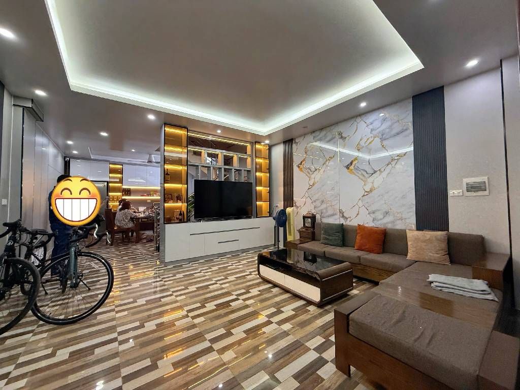 Bán nhà Bùi Xương Trạch - diện tích 50.3m2 3 tầng - Nhà đẹp mới ở luôn - giá 6 tỷ