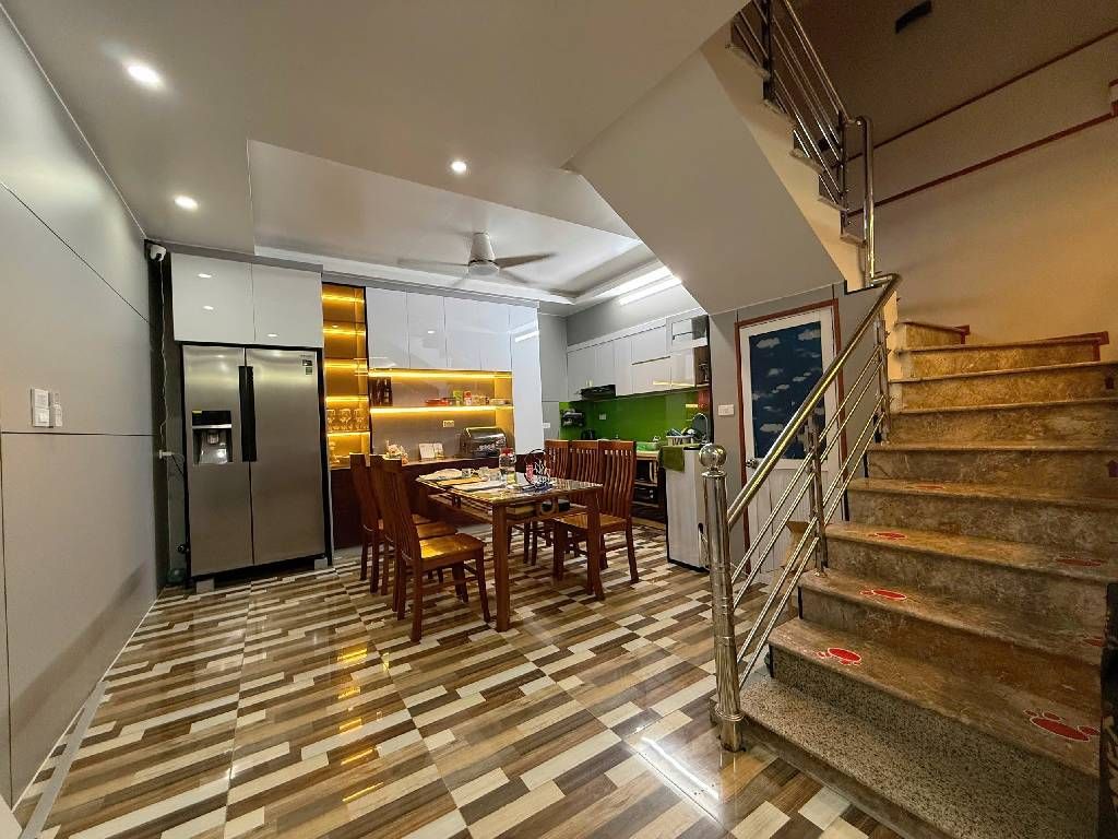 Bán nhà Bùi Xương Trạch - diện tích 50.3m2 3 tầng - Nhà đẹp mới ở luôn - giá 6 tỷ