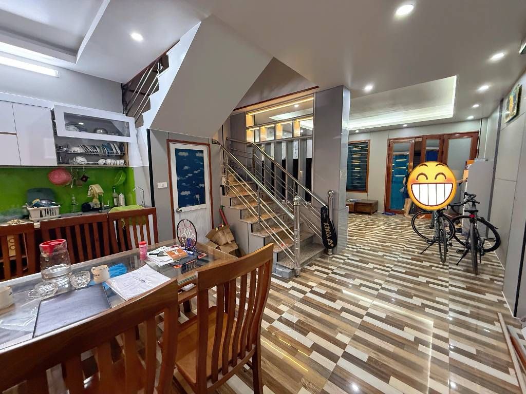 Bán nhà Bùi Xương Trạch - diện tích 50.3m2 3 tầng - Nhà đẹp mới ở luôn - giá 6 tỷ