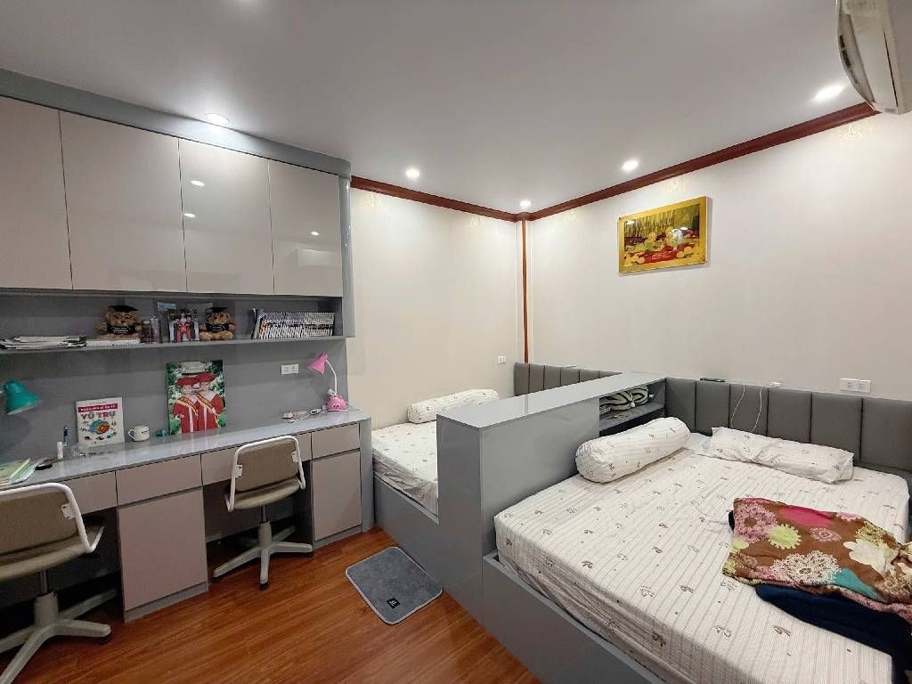 Bán nhà Bùi Xương Trạch - diện tích 50.3m2 3 tầng - Nhà đẹp mới ở luôn - giá 6 tỷ