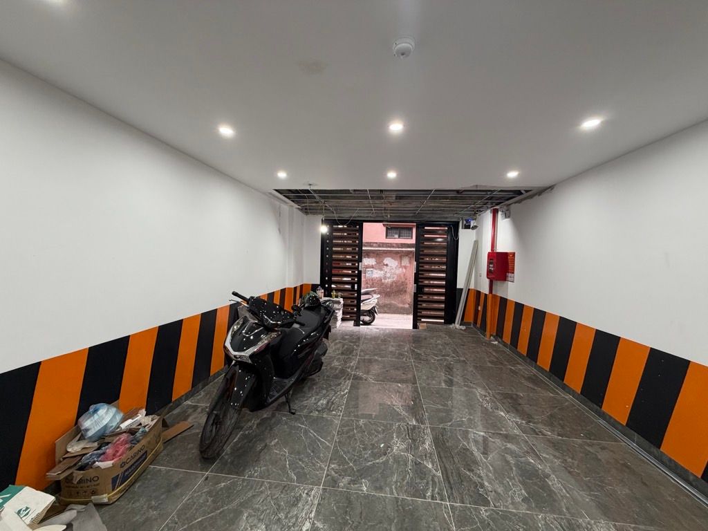 Bán nhà Thịnh Quang - diện tích 64m2 7 tầng - Thang máy - giá 23,8 tỷ