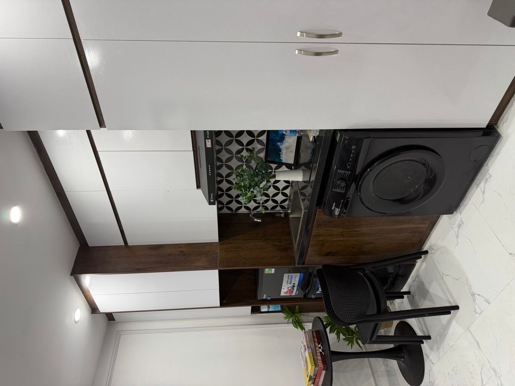 Bán nhà Thịnh Quang - diện tích 64m2 7 tầng - Thang máy - giá 23,8 tỷ