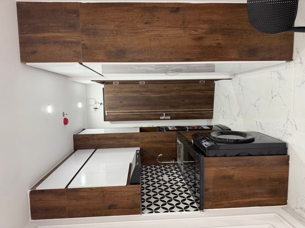 Bán nhà Thịnh Quang - diện tích 64m2 7 tầng - Thang máy - giá 23,8 tỷ