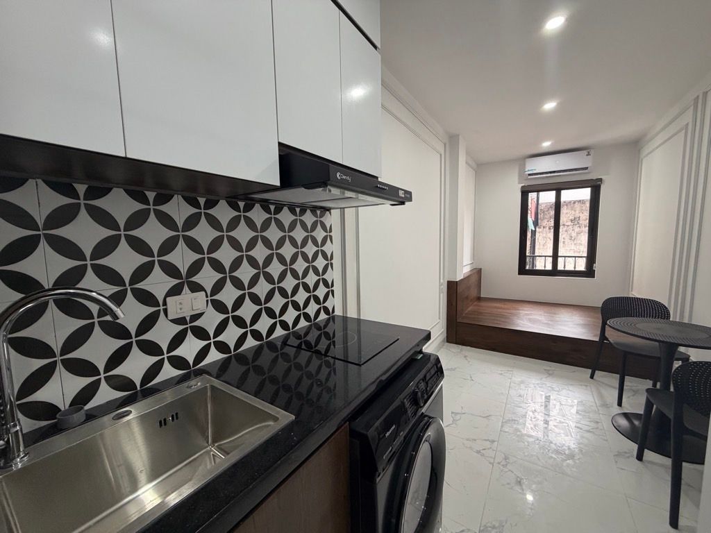 Bán nhà Thịnh Quang - diện tích 64m2 7 tầng - Thang máy - giá 23,8 tỷ