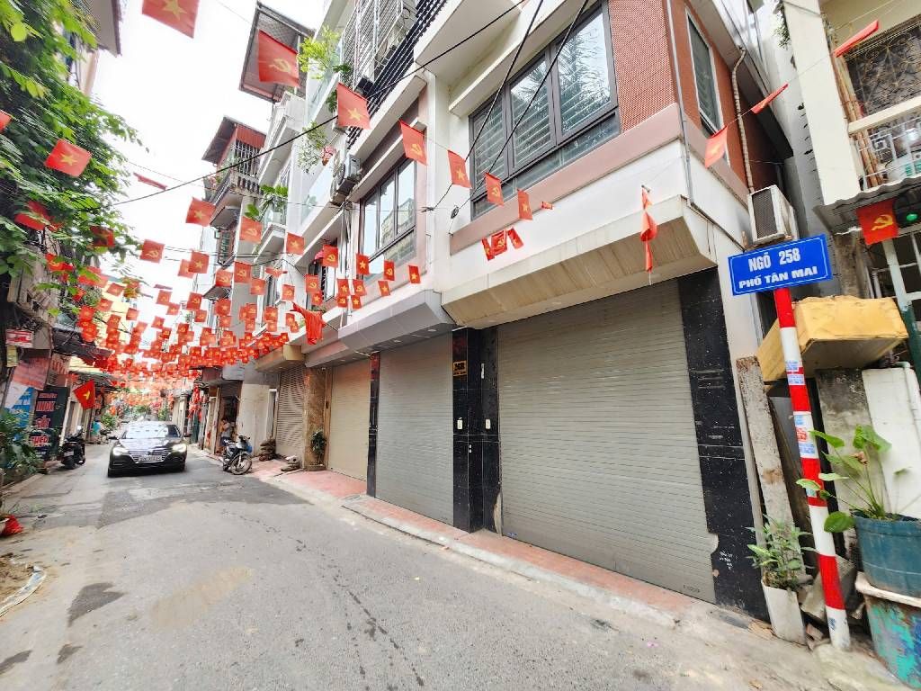 Bán nhà Tân Mai - diện tích 100m2 3 tầng - Mặt ngõ thông đường ôtô tránh - giá 18,5 tỷ