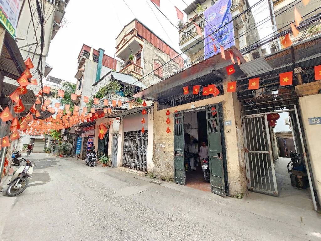 Bán nhà Tân Mai - diện tích 100m2 3 tầng - Mặt ngõ thông đường ôtô tránh - giá 18,5 tỷ