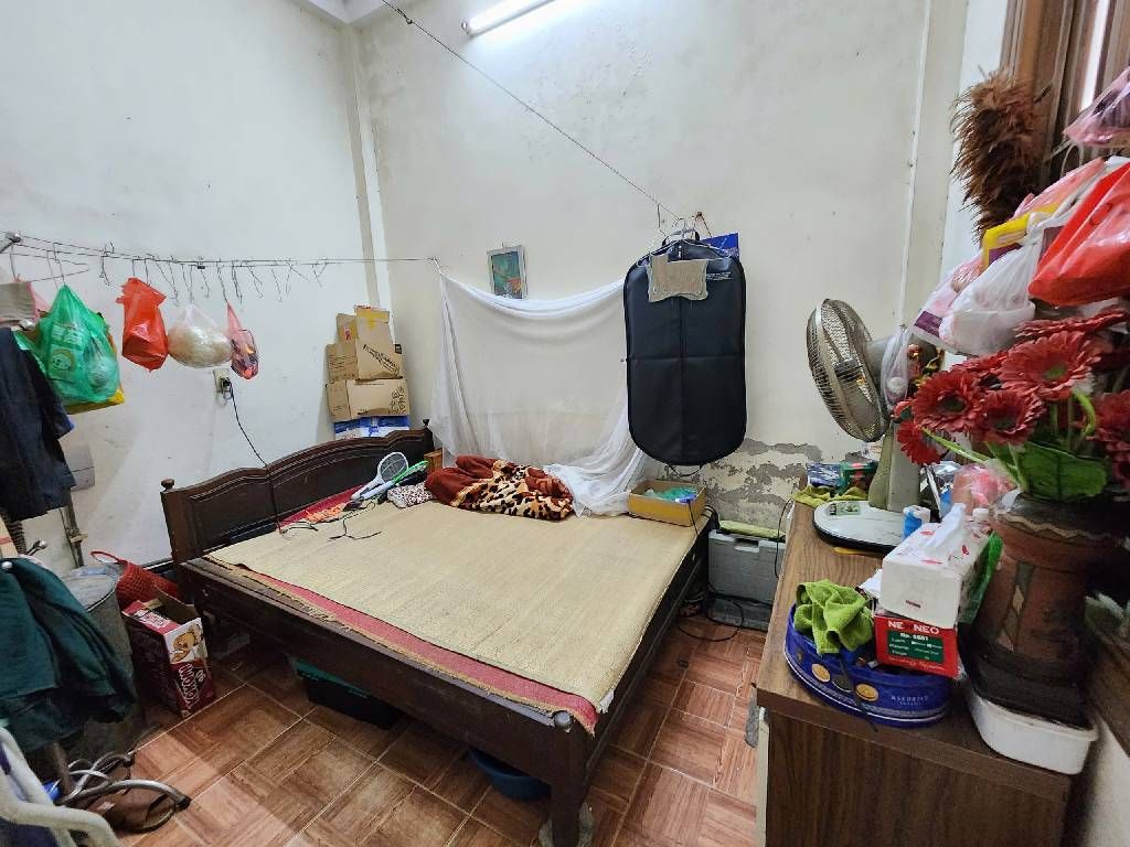 Bán nhà Tân Mai - diện tích 100m2 3 tầng - Mặt ngõ thông đường ôtô tránh - giá 18,5 tỷ