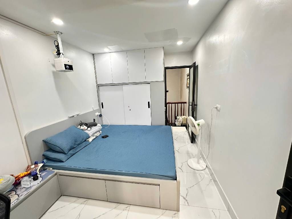 Bán nhà Vĩnh Hưng - diện tích 28m2 3 tầng - gần ô tô - giá 3,5 tỷ