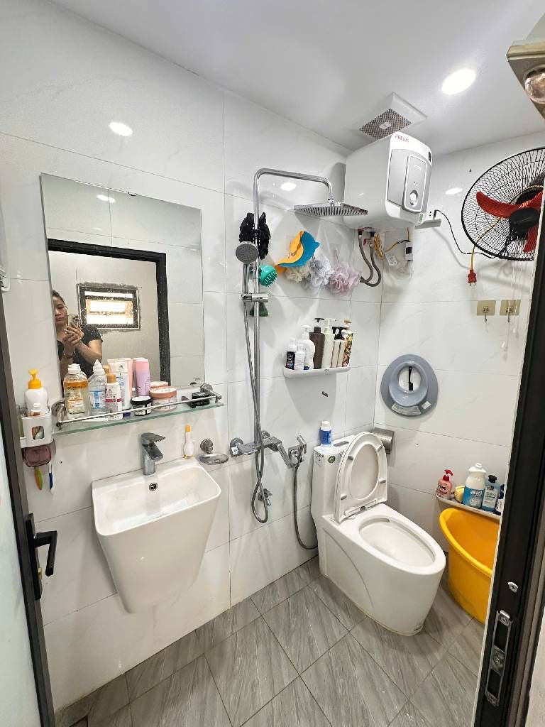 Bán nhà Vĩnh Hưng - diện tích 28m2 3 tầng - gần ô tô - giá 3,5 tỷ