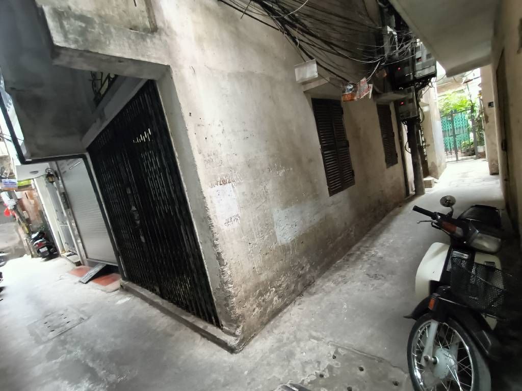 Bán nhà Kiến Thiết - diện tích 37.5m2 2 tầng - Lô góc, ô tô sát nhà - giá 0 tỷ