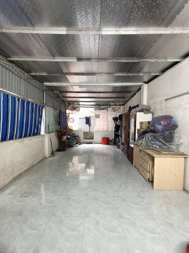 Bán nhà Kiến Thiết - diện tích 37.5m2 2 tầng - Lô góc, ô tô sát nhà - giá 0 tỷ