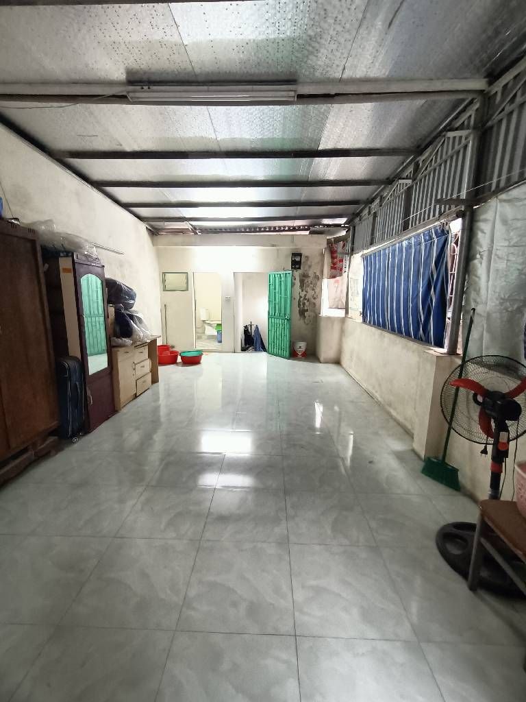 Bán nhà Kiến Thiết - diện tích 37.5m2 2 tầng - Lô góc, ô tô sát nhà - giá 0 tỷ