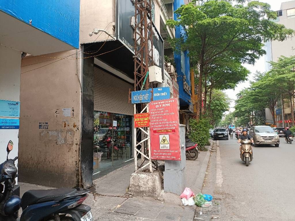 Bán nhà Kiến Thiết - diện tích 37.5m2 2 tầng - Lô góc, ô tô sát nhà - giá 0 tỷ