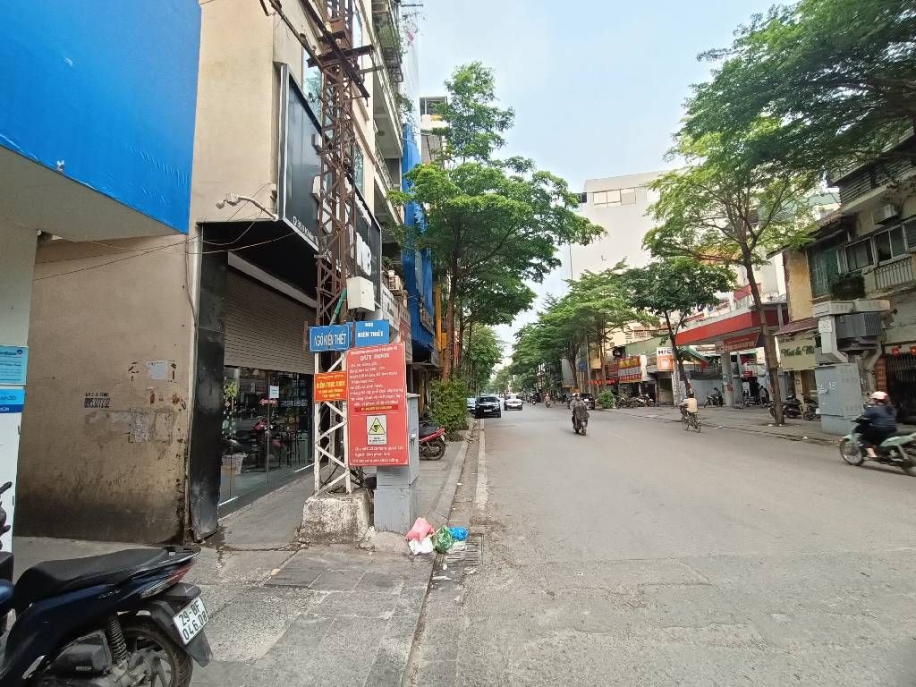 Bán nhà Kiến Thiết - diện tích 37.5m2 2 tầng - Lô góc, ô tô sát nhà - giá 0 tỷ