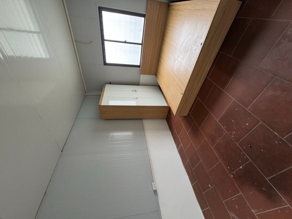 Bán nhà Thanh Lân - diện tích 35.2m2 5 tầng - Nhà đẹp 5 tầng 3 ngủ 4 wc - giá 8 tỷ