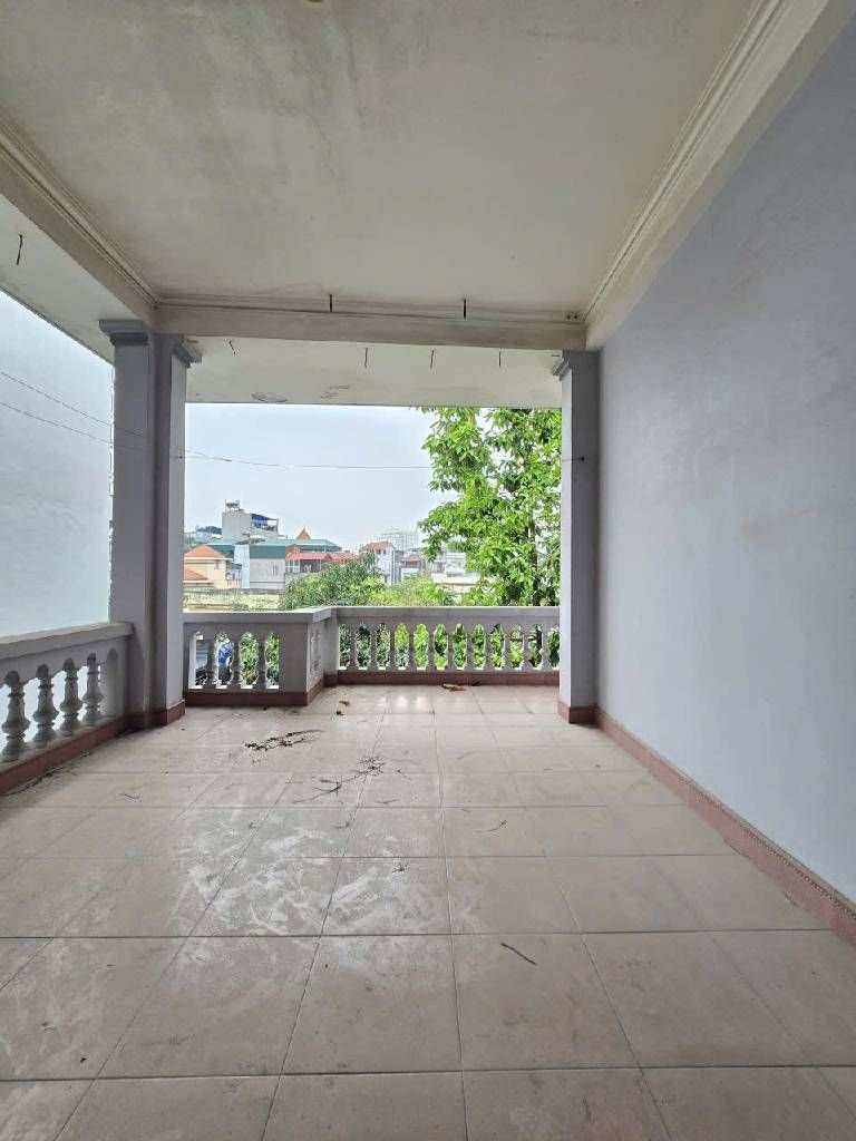 Bán nhà Nguyễn Khoái - diện tích 175m2 3 tầng - Bán đất tặng nhà 3 tầng - giá 24 tỷ