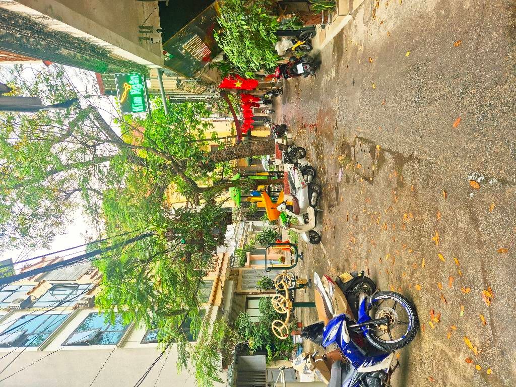 Bán nhà Chùa Bộc - diện tích 75m2 2 tầng - Ô tô đỗ chân tòa nhà - giá 5,5 tỷ