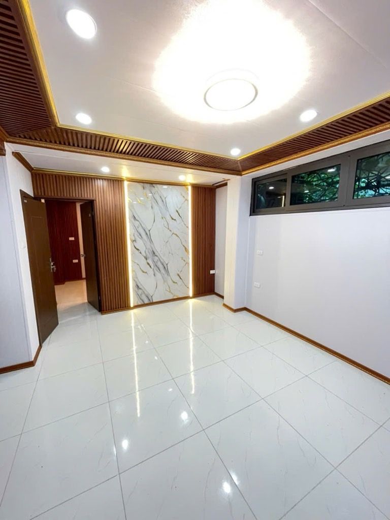 Bán nhà Tân Mai - diện tích 33.8m2 1 tầng - Nhà đẹp ở ngay - giá 2,45 tỷ