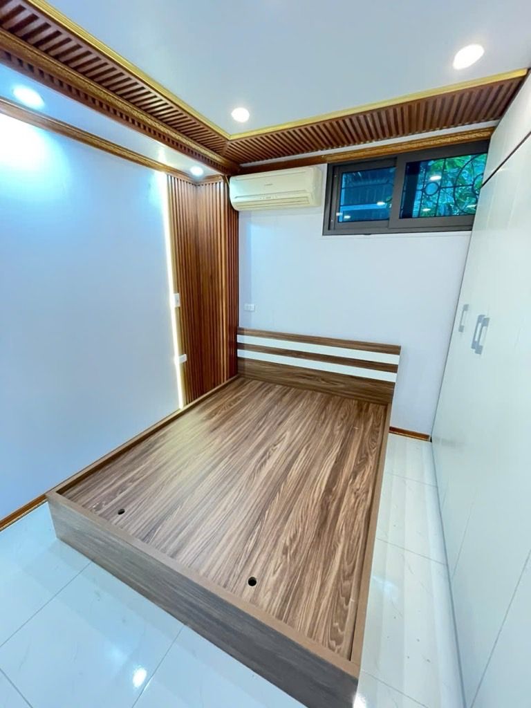 Bán nhà Tân Mai - diện tích 33.8m2 1 tầng - Nhà đẹp ở ngay - giá 2,45 tỷ