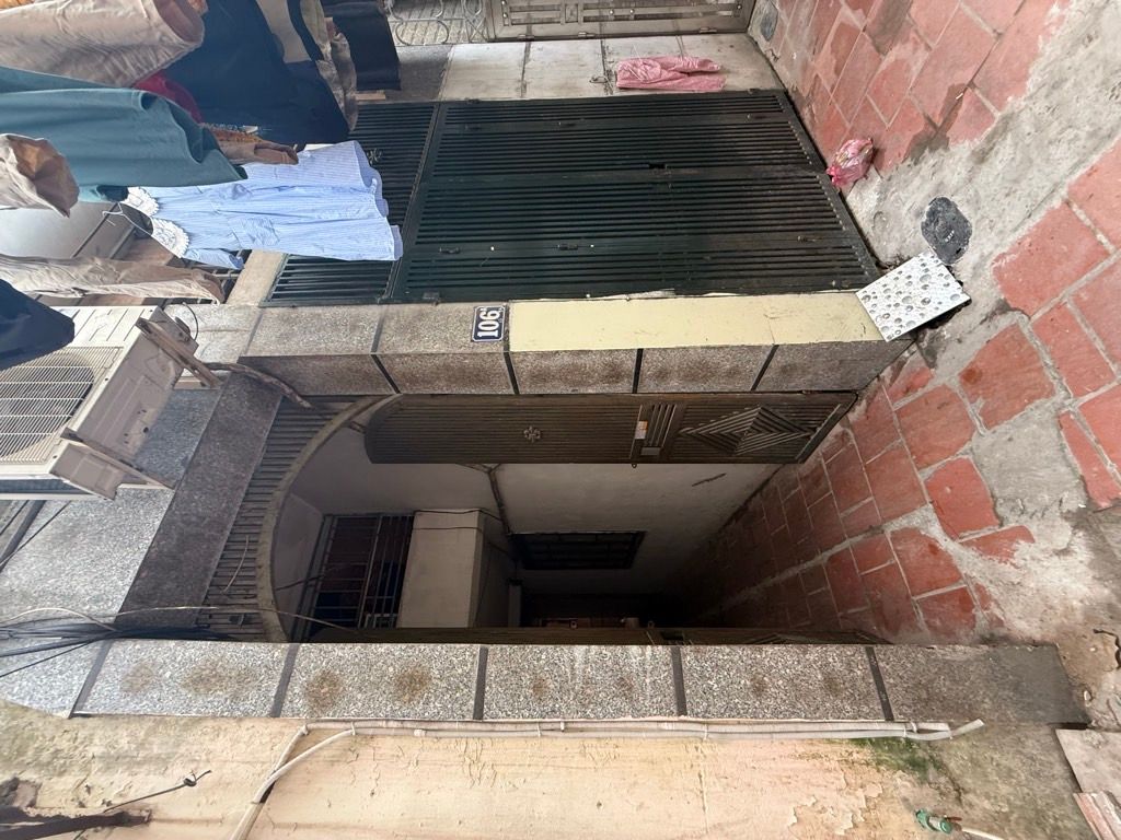 Bán nhà Tân Mai - diện tích 33.8m2 1 tầng - Nhà đẹp ở ngay - giá 2,45 tỷ