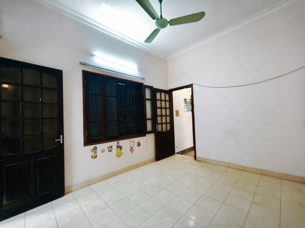 Bán nhà Cù Chính Lan - diện tích 31m2 5 tầng - Lô góc - giá 8,9 tỷ