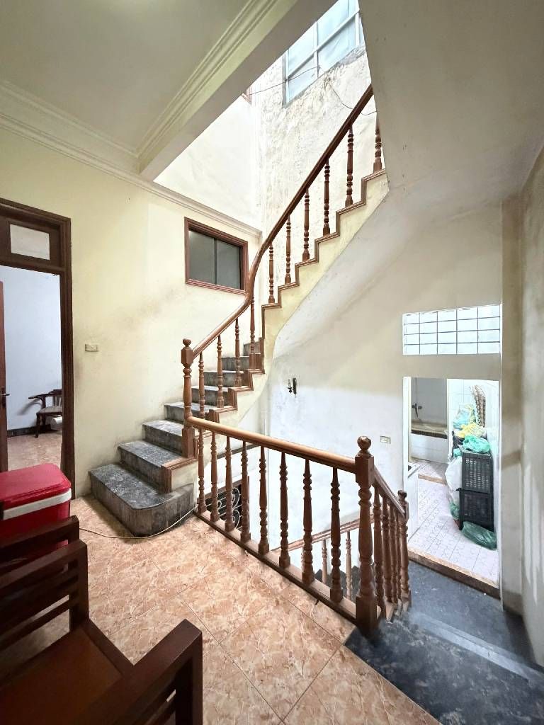 Bán nhà Văn Chương - diện tích 62m2 3 tầng - Mặt hồ, kinh doanh mọi loại hình - giá 18 tỷ