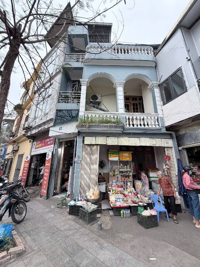 Bán nhà Văn Chương - diện tích 62m2 3 tầng - Mặt hồ - giá 18 tỷ