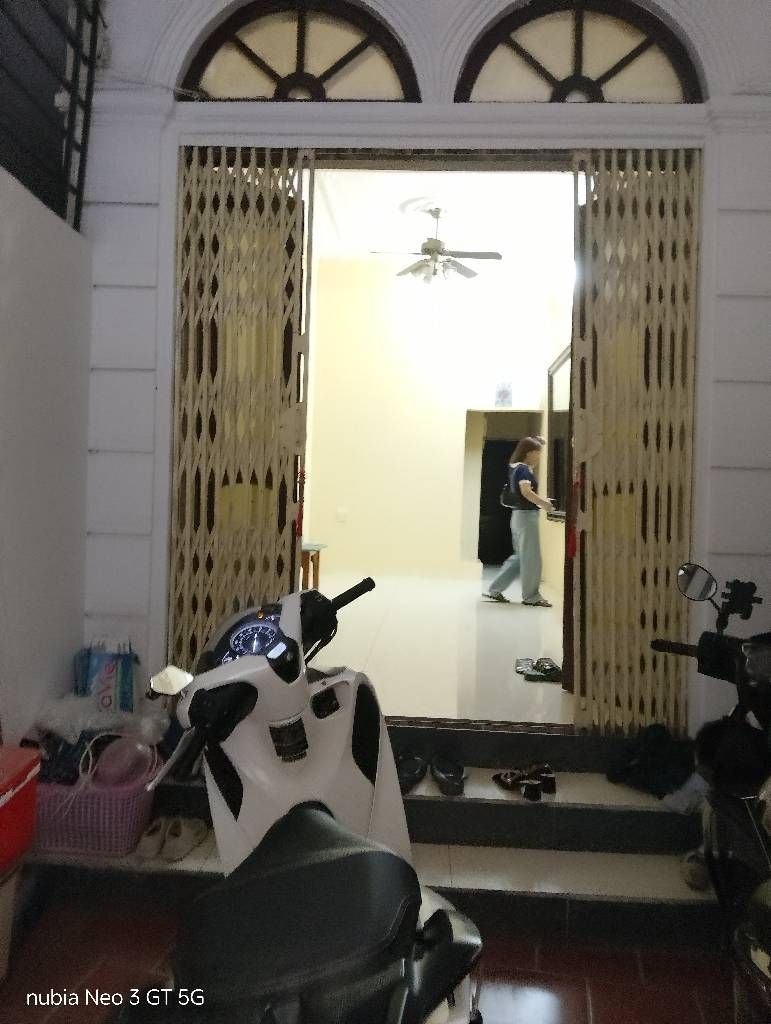 Bán nhà Chợ Khâm Thiên - diện tích 38m2 4 tầng - Thang máy - giá 7,9 tỷ