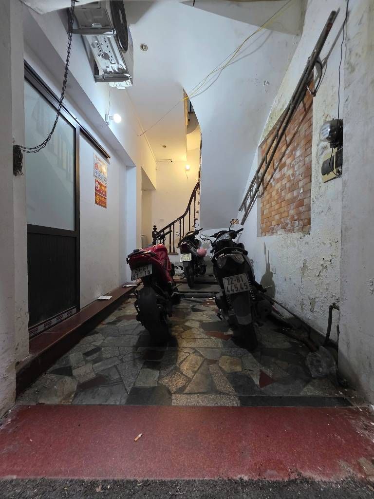 Bán nhà Khương Hạ - diện tích 45.8m2 4 tầng - Ô TÔ TRÁNH - giá 13,8 tỷ