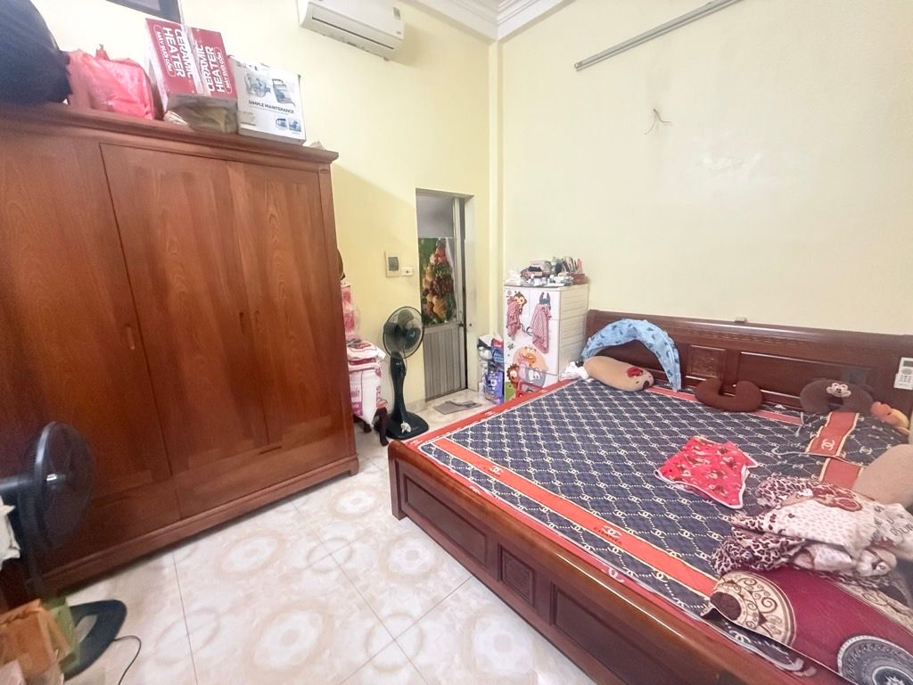 Bán nhà Quan Nhân - diện tích 50m2 3 tầng - gần phố - giá 14,98 tỷ