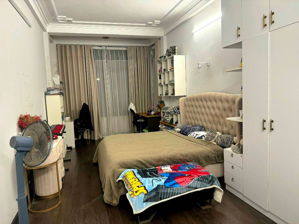 Bán nhà Hoàng Đạo Thành - diện tích 43m2 5 tầng - ngõ thông ô tô qua - giá 15 tỷ