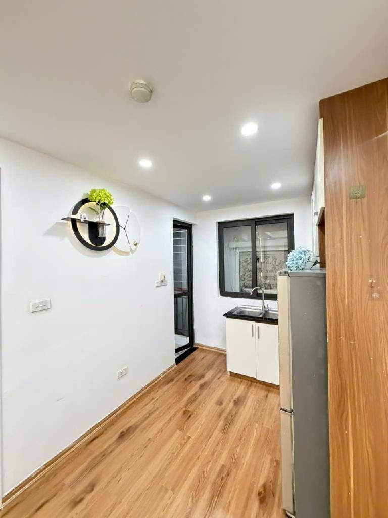 Bán nhà Hào Nam - diện tích 35m2 1 tầng - Thang máy - giá 1,8 tỷ