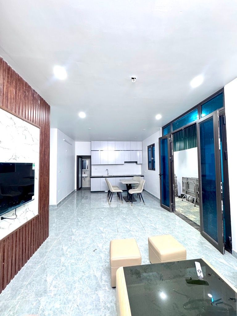 Bán nhà Định Công Thượng - diện tích 37m2 2 tầng - gần ô tô - giá 2 tỷ