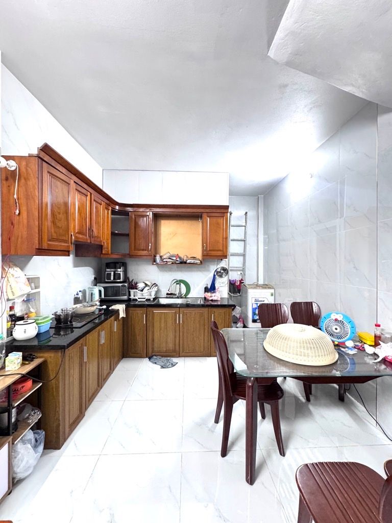 Bán nhà Định Công Thượng - diện tích 41m2 2 tầng - gần ô tô - giá 2,6 tỷ