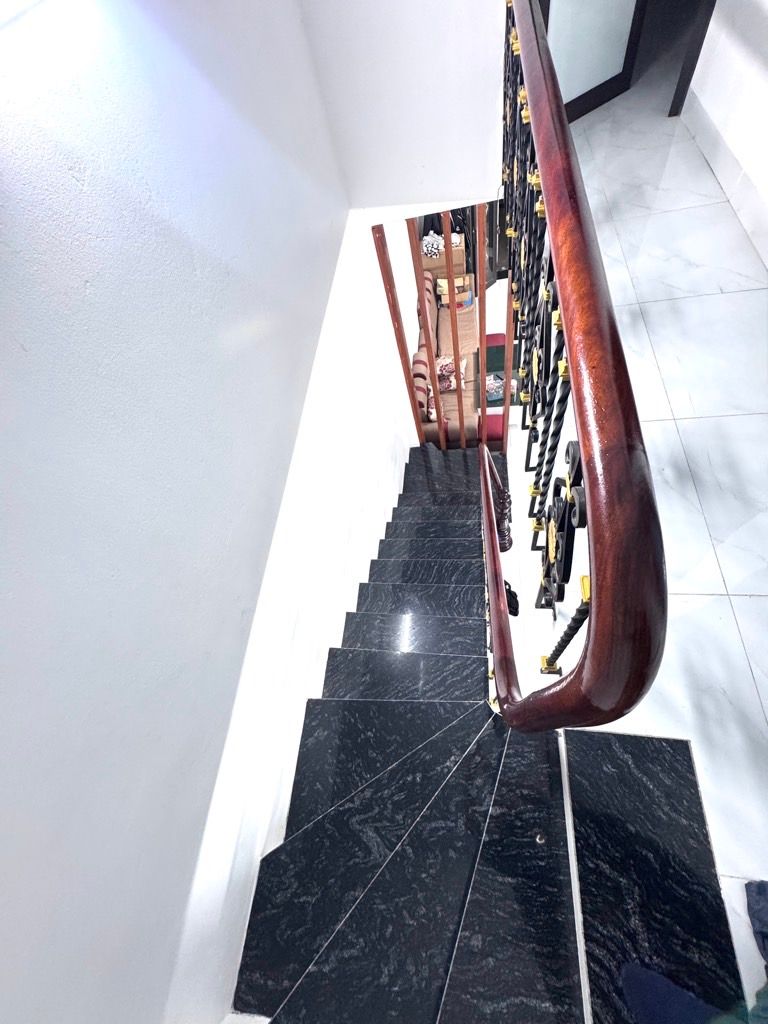 Bán nhà Định Công Thượng - diện tích 41m2 2 tầng - gần ô tô - giá 2,6 tỷ