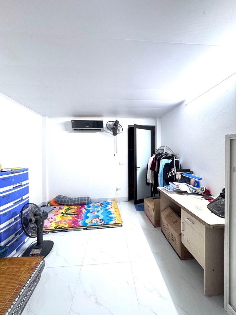 Bán nhà Định Công Thượng - diện tích 41m2 2 tầng - gần ô tô - giá 2,6 tỷ