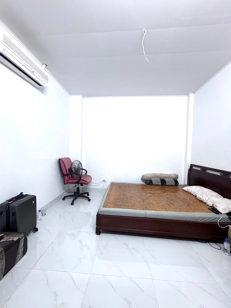 Bán nhà Định Công Thượng - diện tích 41m2 2 tầng - gần ô tô - giá 2,6 tỷ