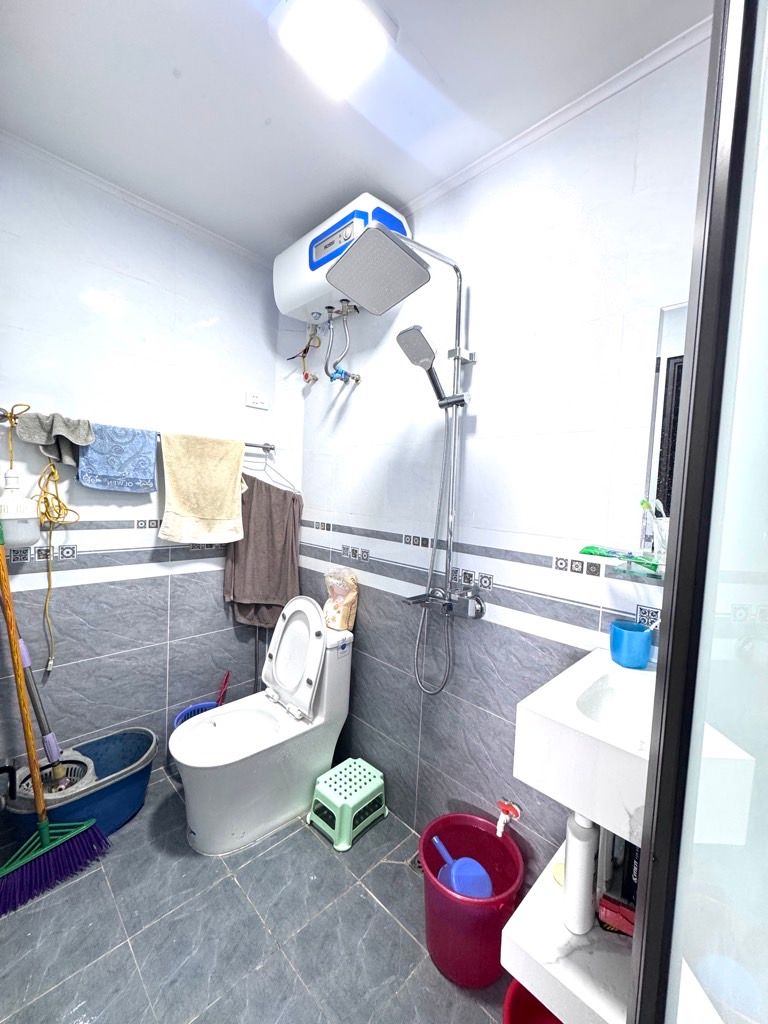 Bán nhà Định Công Thượng - diện tích 41m2 2 tầng - gần ô tô - giá 2,6 tỷ