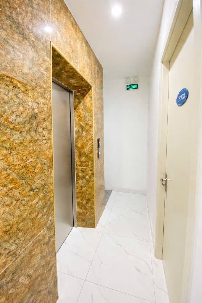 Bán nhà Nguyễn Lân - diện tích 82m2 7 tầng - Thang máy, ô tô đỗ cửa - giá 23,2 tỷ