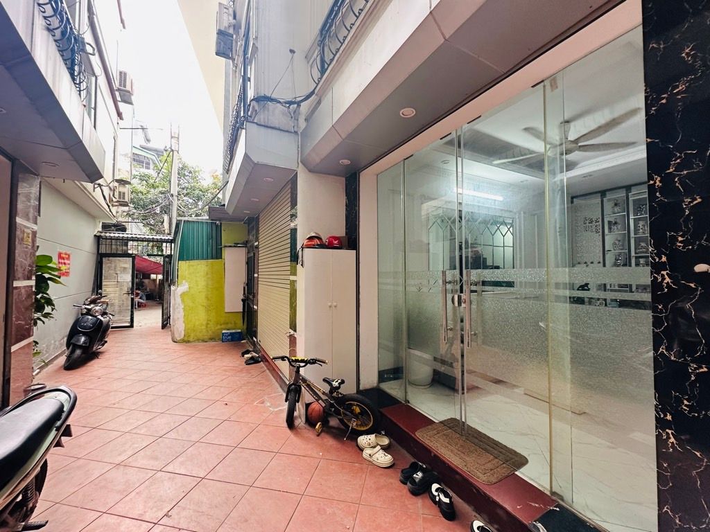 Bán nhà Gốc Đề - diện tích 30m2 5 tầng - nhà đẹp full nội thất - giá 8,35 tỷ