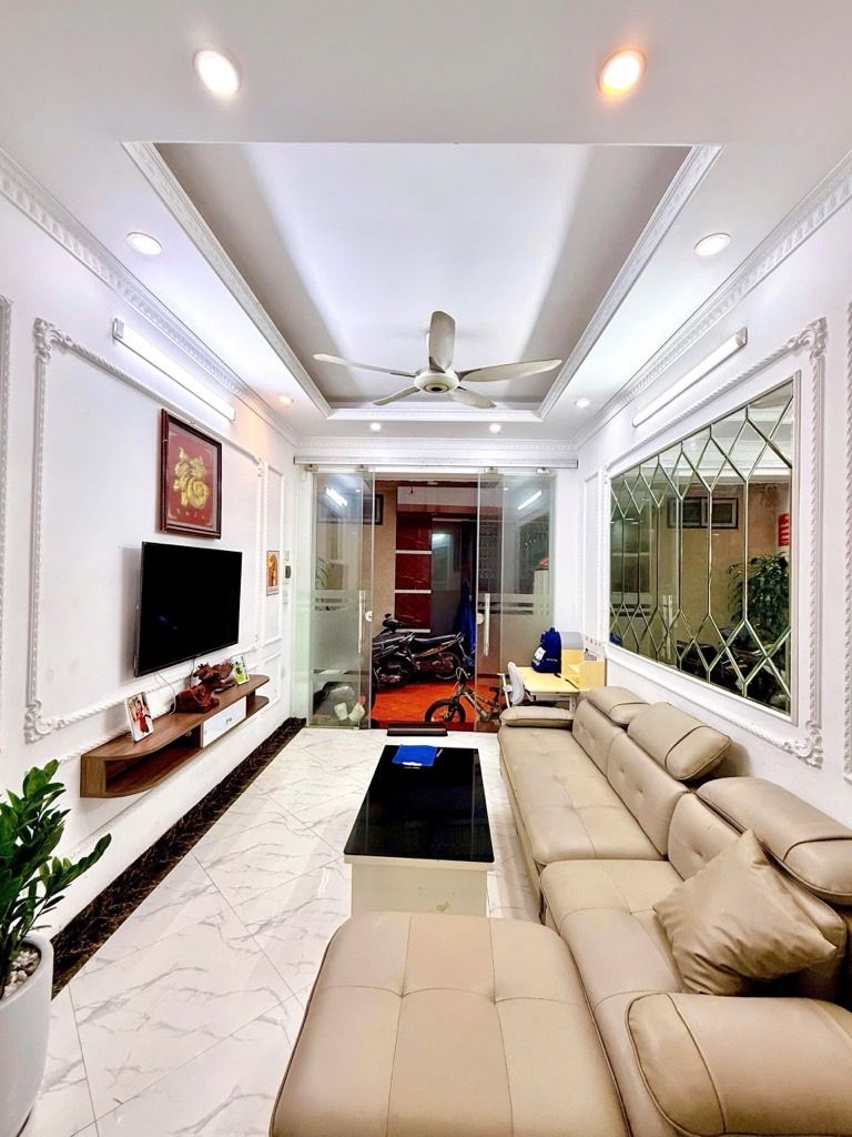 Bán nhà Gốc Đề - diện tích 30m2 5 tầng - nhà đẹp full nội thất - giá 8,35 tỷ