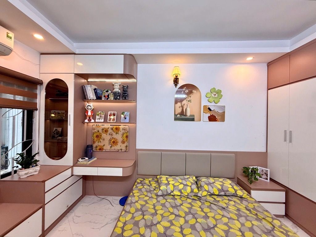 Bán nhà Gốc Đề - diện tích 30m2 5 tầng - nhà đẹp full nội thất - giá 8,35 tỷ