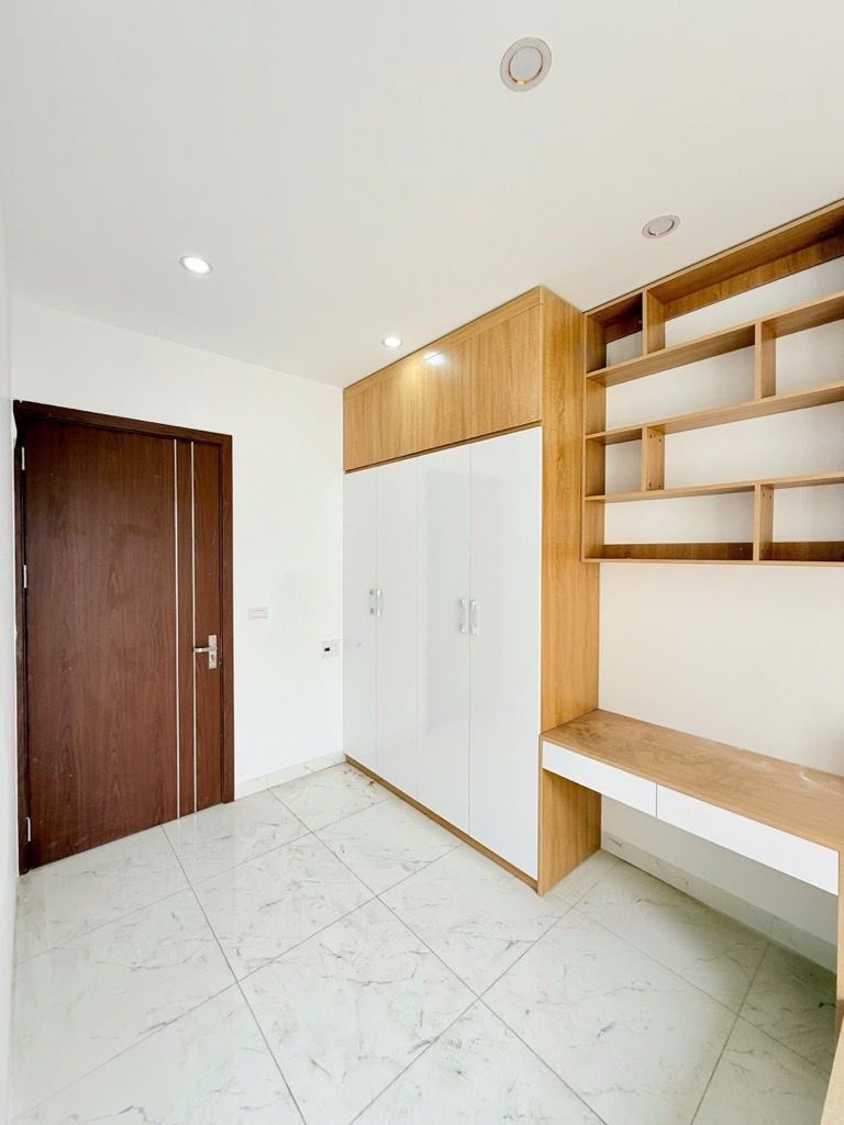 Bán nhà Thái Thịnh - diện tích 43.7m2 6 tầng - Thang máy - giá 15,6 tỷ